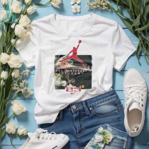 90’s Nike Michael Jordan’s Restaurant Vintage Heather Grey NBA Shirt