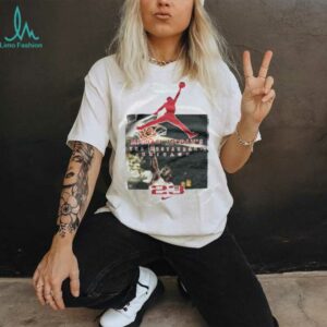 90’s Nike Michael Jordan’s Restaurant Vintage Heather Grey NBA Shirt