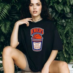 New York Knicks Mitchell & Ness Black Hardwood Classics Coffee Cup Vintage Logo T Shirt
