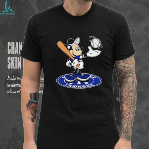 New York Yankees Cheerful Mickey Disney shirt