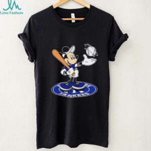 New York Yankees Cheerful Mickey Disney shirt