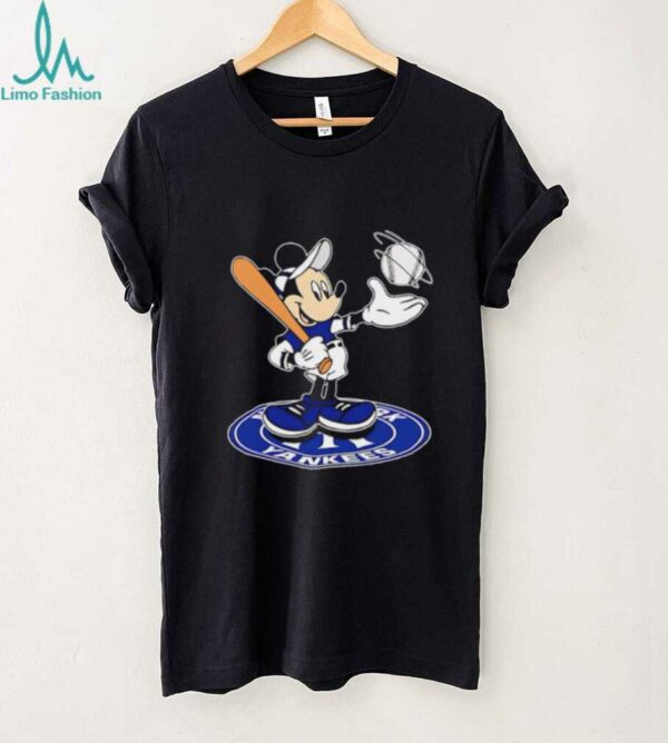 New York Yankees Cheerful Mickey Disney shirt