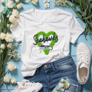 Official Seattle Seahawks Spray Heart Boxy T Shirt