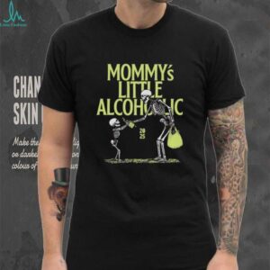 Skeleton mommy’s lil alcoholic 2025 shirt