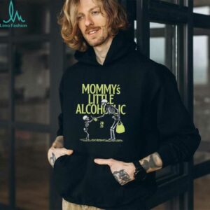 Skeleton mommy’s lil alcoholic 2025 shirt