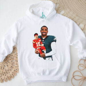 Jalen Hurts Philadelphia Eagles carry Patrick Mahomes Kansas City Chiefs funny Football fan shirt