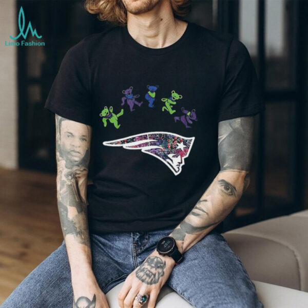 New England Patriots x Grateful Dead night 2025 bears logo shirt