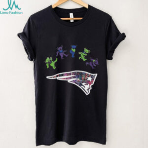 New England Patriots x Grateful Dead night 2025 bears logo shirt