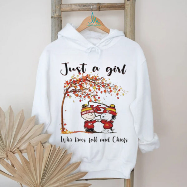Official Charlie Brown And Snoopy Just A Girl Who Loves Fall And Kansas City Chiefs 2025 Shirt