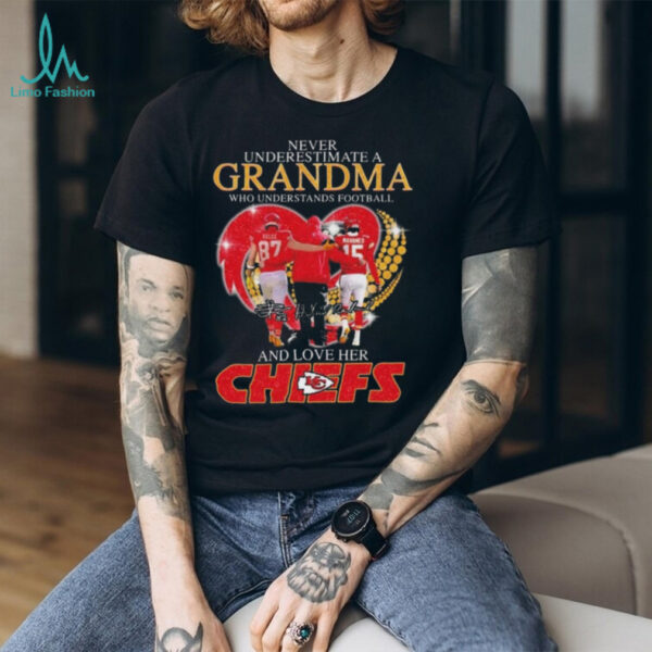 Official Never Underestimate Grandma Who Understands Football And Love Her Kansas City Chiefs Diamond Heart Signatures Shirt