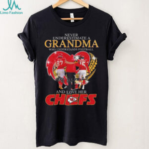 Official Never Underestimate Grandma Who Understands Football And Love Her Kansas City Chiefs Diamond Heart Signatures Shirt