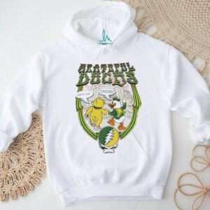 Oregon Ducks mascot with Grateful Dead Football 2025 It Never Rains In Autzen Stadium shirt