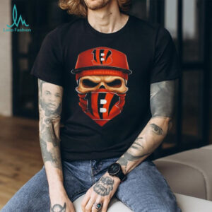 Skull wearing a face scarf Cincinnati Bengals football shirt