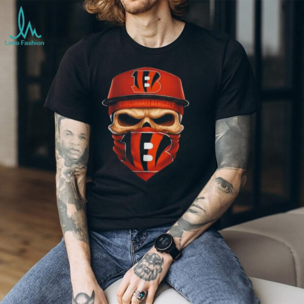 Skull wearing a face scarf Cincinnati Bengals football shirt