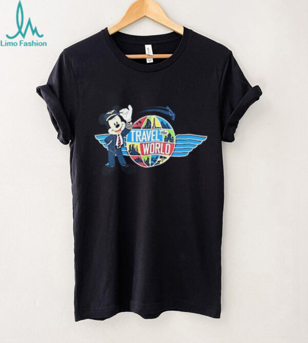 Walt Disney World soarin’ travel world Mickey Mouse shirt