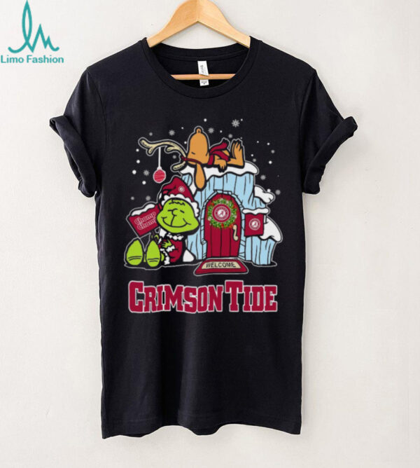 Alabama Crimson Tide Grinch and Snoopy Nuts Welcome Christmas T Shirt