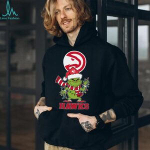 Atlanta Hawks Christmas Grinch Santa Hat Holiday 2025 TShirt