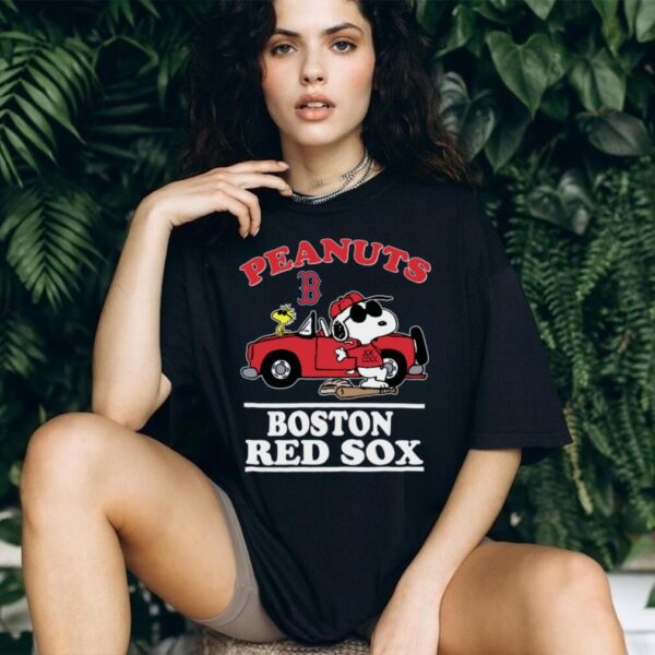 Boston Red Sox Snoopy Peanuts Car Baseball T Shirt