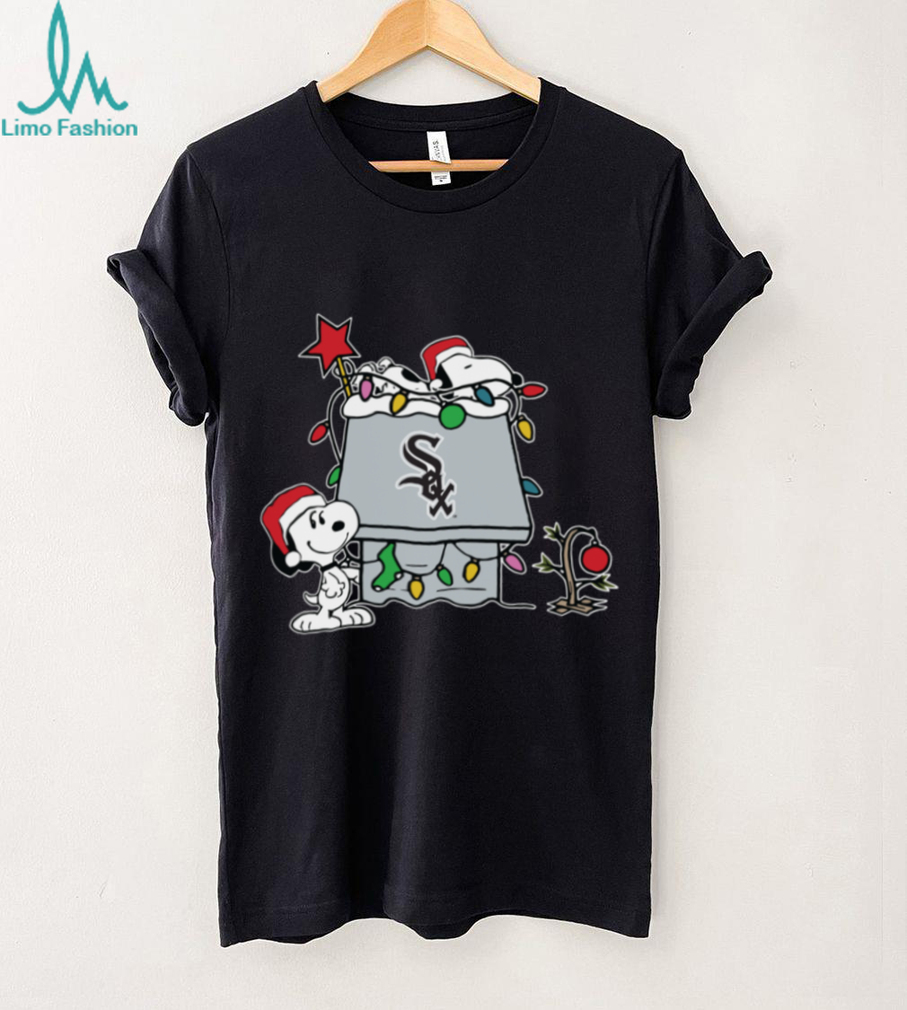 Chicago White Sox Christmas Snoopy Doghouse T Shirt Chicago White Sox Christmas Snoopy Doghouse T Shirt