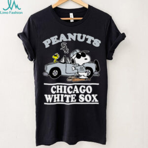Chicago White Sox Snoopy Peanuts Car Baseball T Shirt