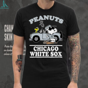 Chicago White Sox Snoopy Peanuts Car Baseball T Shirt
