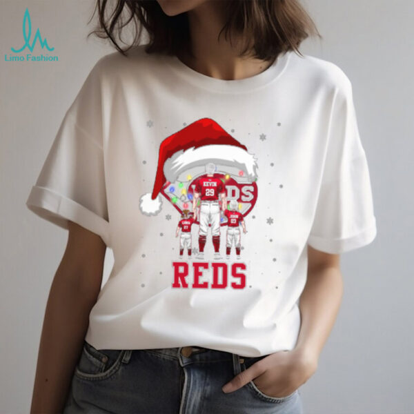 Cincinnati Reds Personalized Santa Christmas Lights Family Tee – Custom MLB Shirt – Holiday Baseball Outfit & Fan Gift