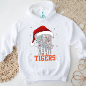 Detroit Tigers Custom Name Santa Christmas Lights Tee – Personalized MLB Family Shirt – Holiday Baseball Gift for Dad, Mom, Kids