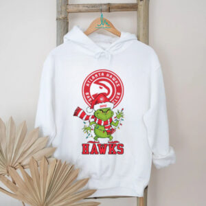 Funny NBA Holiday Gift Tee, Personalized Atlanta Hawks Christmas Shirt with Grinch Santa Hat Lights Scarf