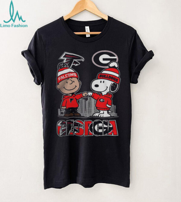 Georgia Bulldogs and Falcons Shirt Snoopy & Charlie Brown Skyline Graphic Tee