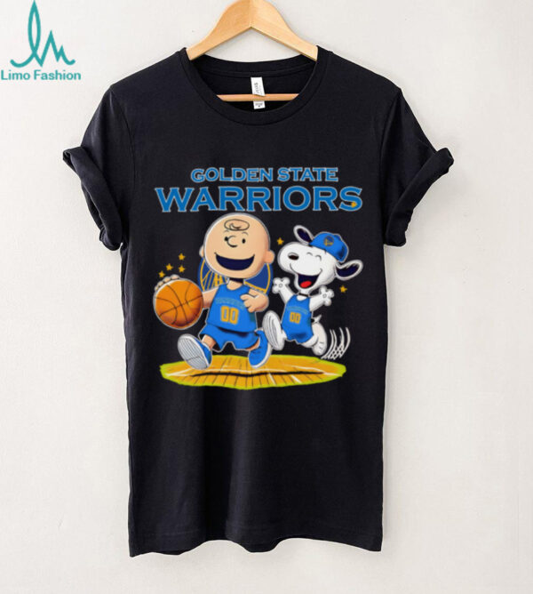 Golden State Warriors X Charlie Brown And Snoopy Playing Basketball Shirt