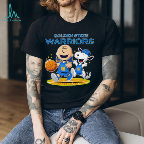Golden State Warriors X Charlie Brown And Snoopy Playing Basketball Shirt