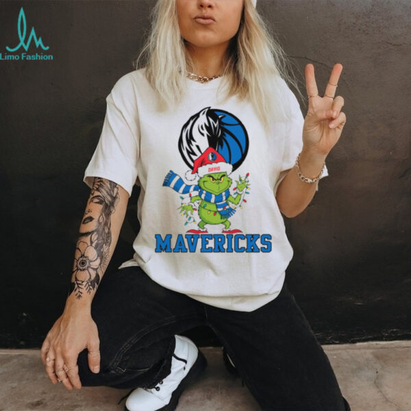 Grinch Santa Hat Christmas Tee, Personalized Dallas Mavericks Holiday Shirt with Lights Scarf, Funny NBA Fan Gift