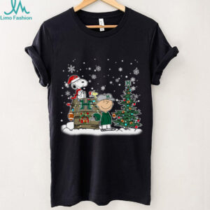 Hawai'i Rainbow Warriors Snoopy Charlie Brown Christmas Holiday T Shirt