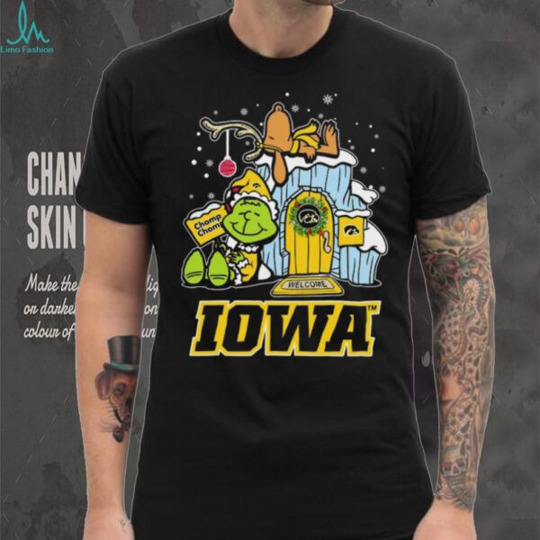Iowa Hawkeyes Grinch and Snoopy Nuts Welcome Christmas T Shirt