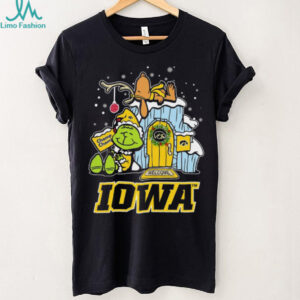 Iowa Hawkeyes Grinch and Snoopy Nuts Welcome Christmas T Shirt