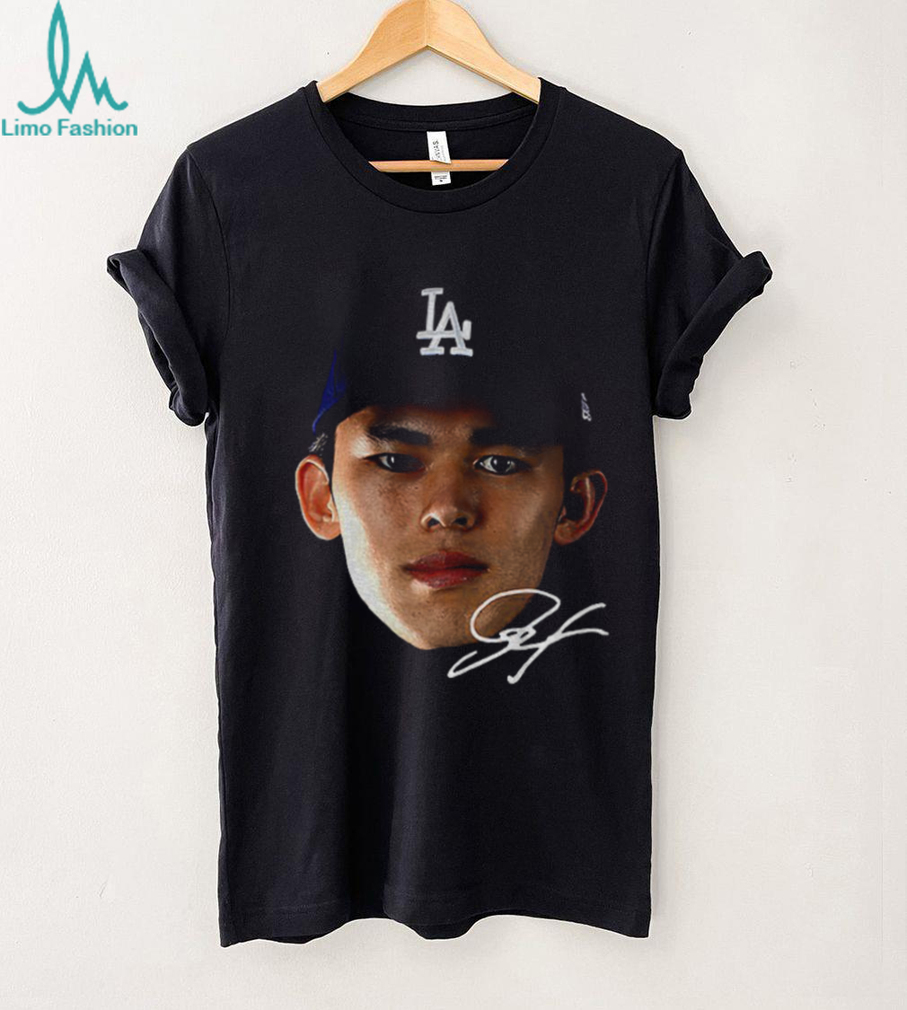 Los Angeles Dodgers 2025 Roki Sasaki big face signature shirt Los Angeles Dodgers 2025 Roki Sasaki big face signature shirt