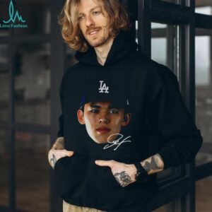 Los Angeles Dodgers 2025 Roki Sasaki big face signature shirt