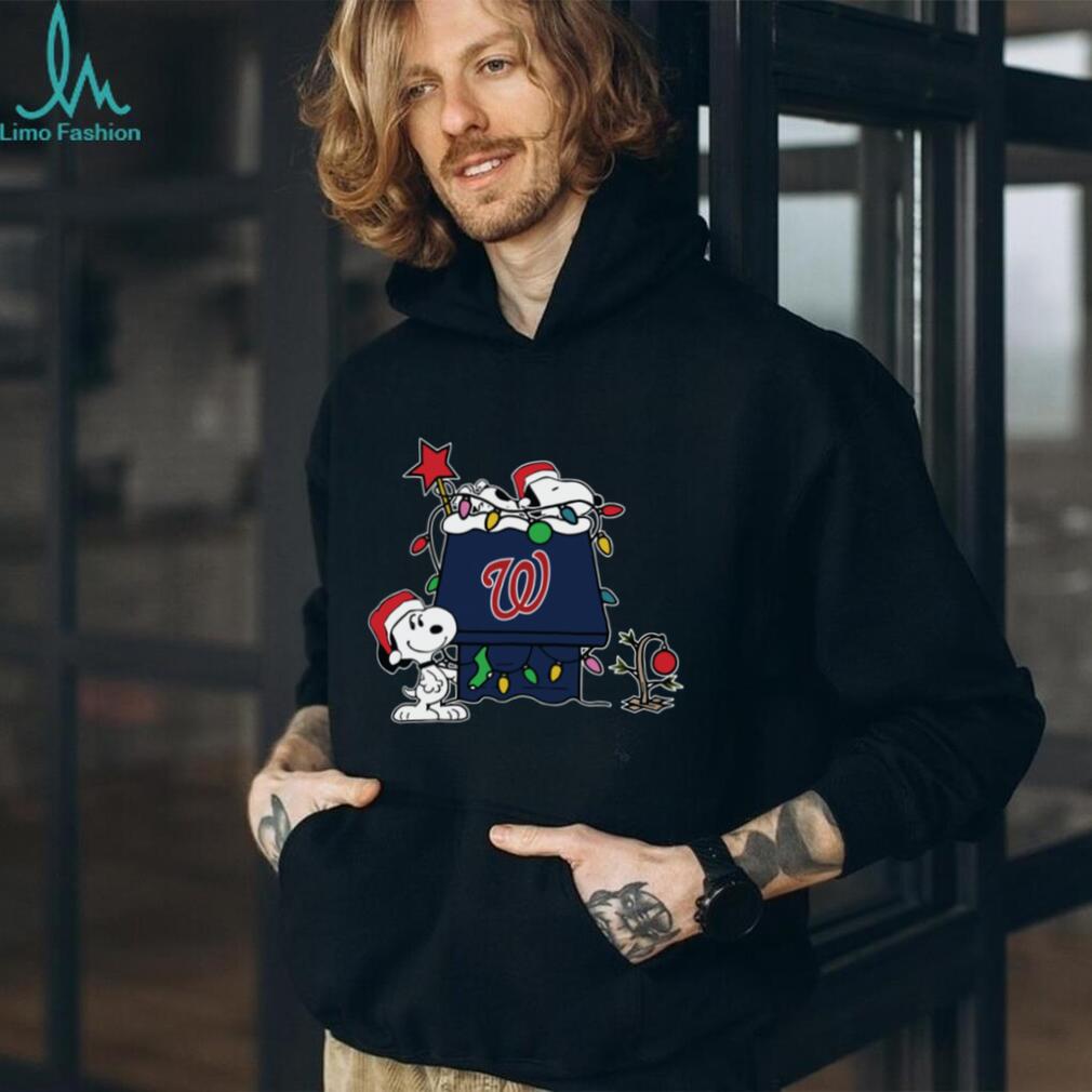 Mlb X Snoopy Merch Washington Nationals Christmas Snoopy Doghouse Hoodie Mlb X Snoopy Merch Washington Nationals Christmas Snoopy Doghouse Hoodie