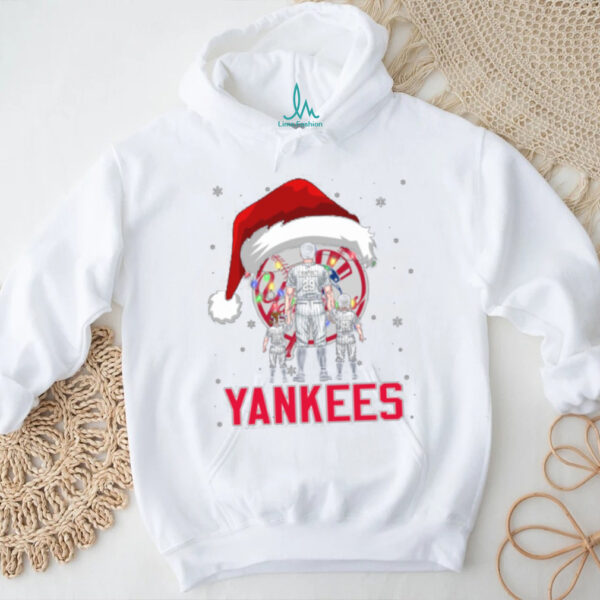 New York Yankees Custom Name Santa Christmas Lights Shirt – MLB Family Fan Tee – Personalized Holiday Baseball Gift for Kids