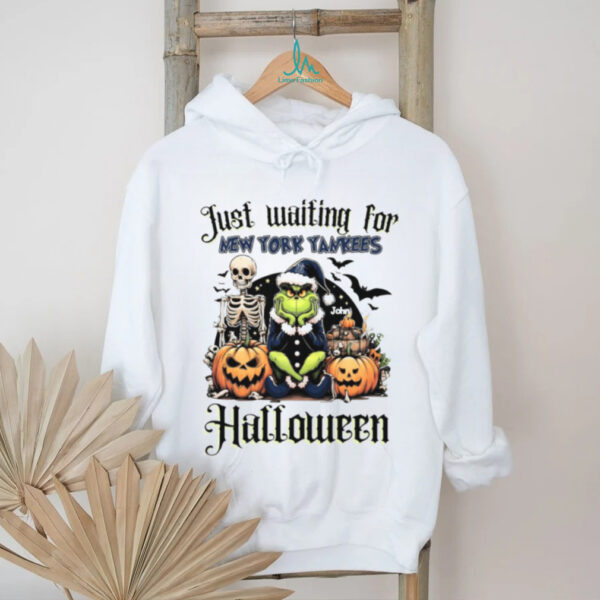 New York Yankees Grinch Halloween Tee – Just Waiting for Game Day – Custom Name MLB Fan Shirt Gift