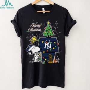 New York Yankees Merry Christmas With Snoopy Baby T Shirt