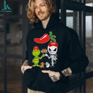 Official Chili’s Merch Grinch And Jack Skellington Fist Bump Chili’s Halloween Hoodie