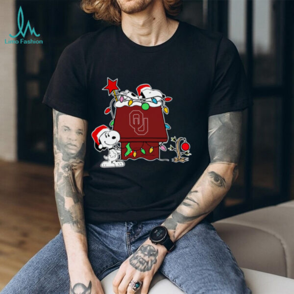 Oklahoma Sooners Football Snoopy Christmas Holiday 2025 T Shirt
