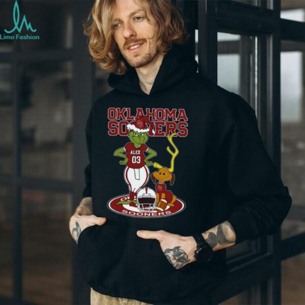 Oklahoma Sooners Grinch and Dog Holiday Shirt – Custom Name NCAA Football Tee – Personalized Christmas Gift & Game Day Wear