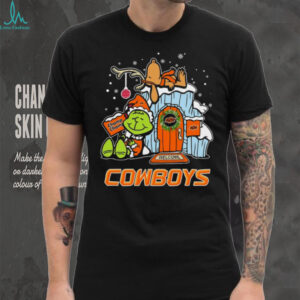 Oklahoma State Cowboys Grinch and Snoopy Nuts Welcome Christmas T Shirt