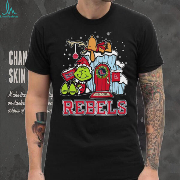 Ole Miss Rebels Grinch and Snoopy Nuts Welcome Christmas T Shirt