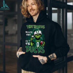 Oregon Ducks They Hate Us Because They Ain't Us Grinch Christmas T Shirt