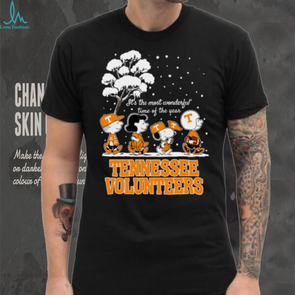 Peanuts Tennessee Volunteers Winter It’s The Most Wonderful Time Of The Year T Shirt