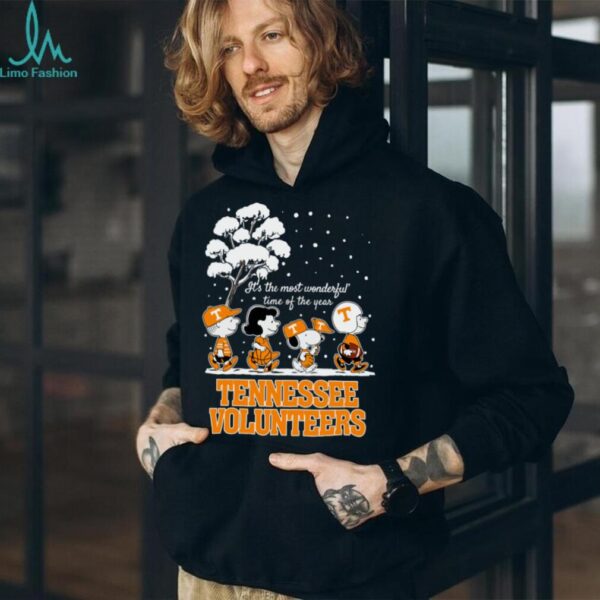 Peanuts Tennessee Volunteers Winter It’s The Most Wonderful Time Of The Year T Shirt