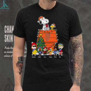 Personalized San Francisco Giants Holiday Tee – Custom MLB Christmas Shirt For Peanuts Fans & Family Gift